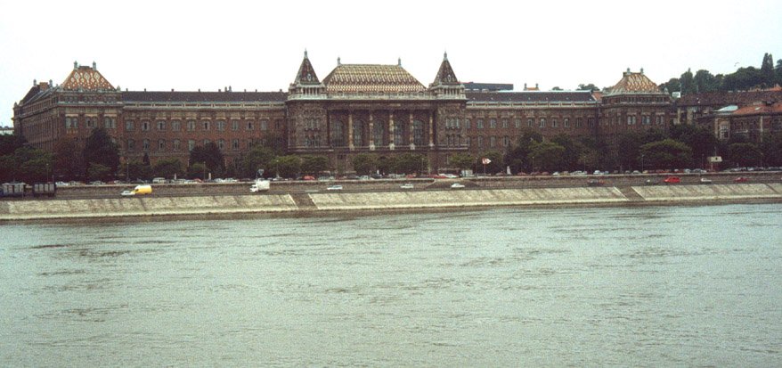 Budapest University of Technology and Economics - BME K épület - saját fotó, 2004